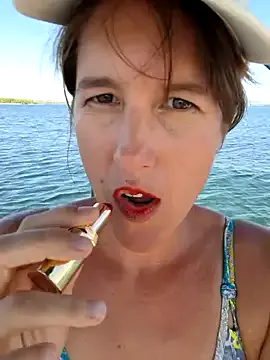 DeliaMarlow – webcam model profile photo Image 9