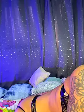 quennaedger – webcam model profile photo Image 14