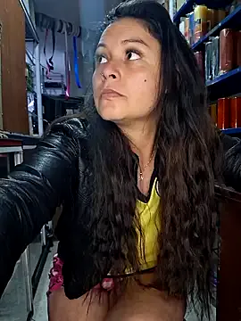 V-Hot-Sweti – webcam model profile photo Image 11