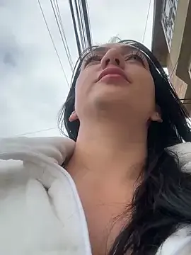 adriana_meow246 – webcam model profile photo Image 4