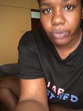 WitchAnnie – webcam model profile photo Image 3