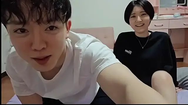 luxyshy chat room preview Image 13