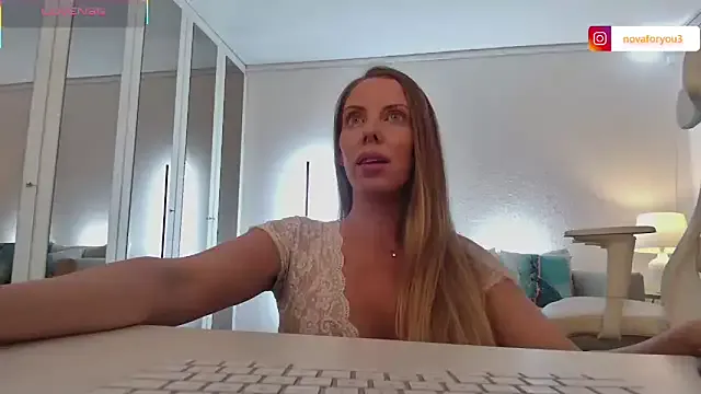 trinahillier chat room preview Image 12