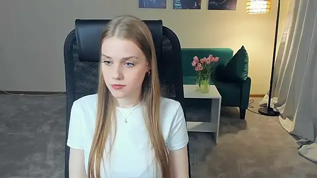 OdellaFrake – webcam model profile photo