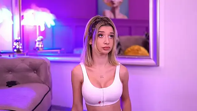 Lorievans20 – webcam model profile photo Image 11