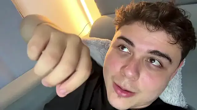 Kento26767 – webcam model profile photo Image 17