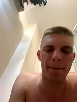 hornyshow_tv – webcam model profile photo Image 6