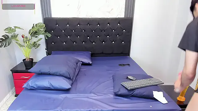 lioncluess – webcam model profile photo Image 14