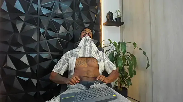 OstinDaniels Image 3
