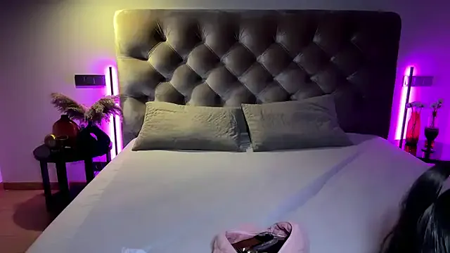 841_yayoi – webcam model profile photo Image 3