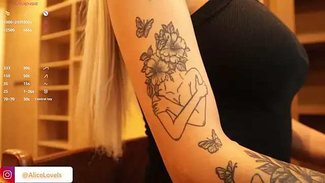 petites_perles – webcam model profile photo Image 11