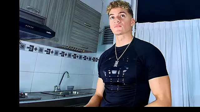 trainwithme – webcam model profile photo Image 6