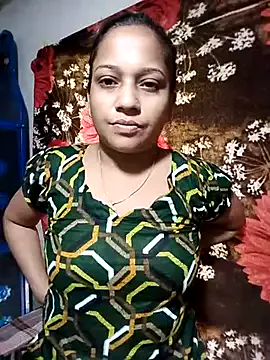 hustleebabyy_vikki – webcam model profile photo Image 12