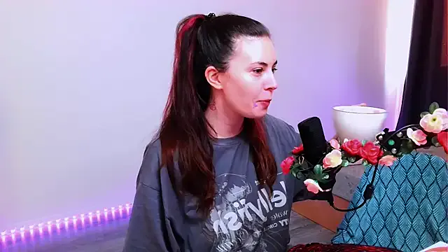 neldabestwick – webcam model profile photo Image 15