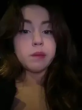 living_doll – webcam model profile photo Image 10