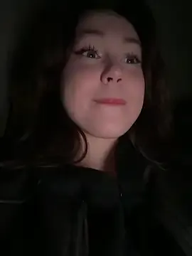 living_doll – webcam model profile photo Image 18