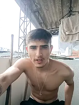 GmGit – webcam model profile photo Image 13