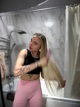 TwinksNextDoor – webcam model profile photo Image 19