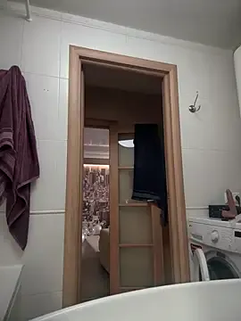 TwinksNextDoor – webcam model profile photo Image 4