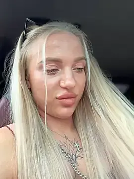 TwinksNextDoor – webcam model profile photo Image 9