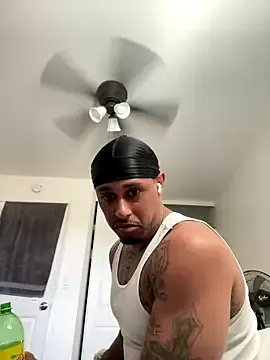 honeybeexx69 – webcam model profile photo Image 9