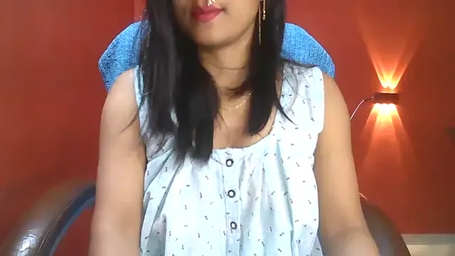 _Alicee_1 – webcam model profile photo Image 4