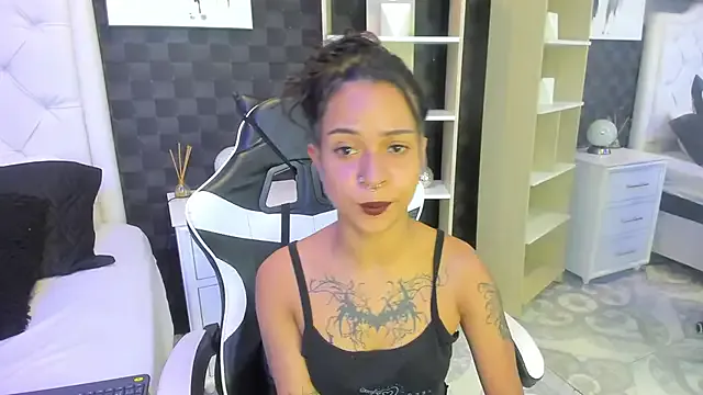 your_drream – webcam model profile photo Image 6