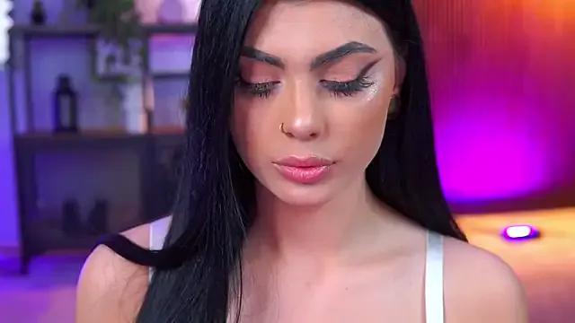 guns_n_buns chat room preview Image 9