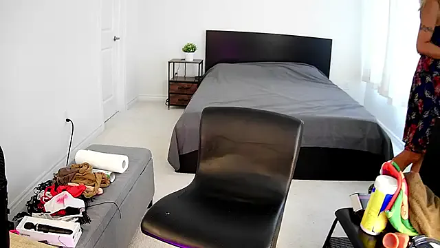 WitchAnnie – webcam model profile photo Image 5