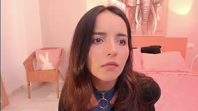 petites_perles – webcam model profile photo Image 15