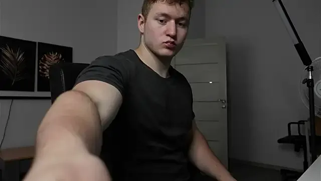 Benson18y – webcam model profile photo Image 8