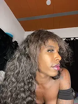 lioncluess – webcam model profile photo Image 18