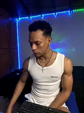 loving_ladies – webcam model profile photo Image 3