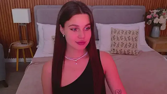 DaisyBloomX – webcam model profile photo Image 6