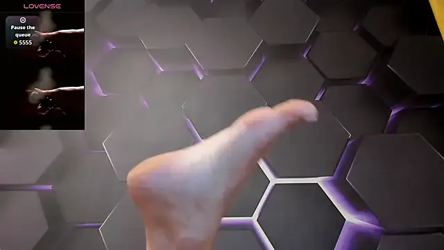 Megu_Melon – webcam model profile photo Image 11