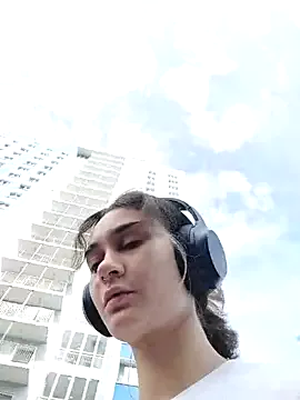 RiskyViolet's Thumb Image