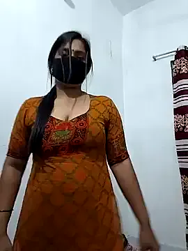 AmberJoulie – webcam model profile photo Image 2