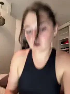 RoxyScarlett chat room preview Image 5