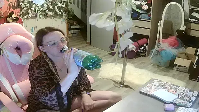 petites_perles – webcam model profile photo Image 11