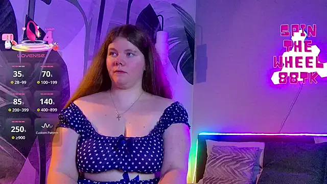 roouse – webcam model profile photo Image 10