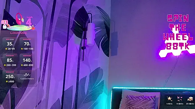 roouse – webcam model profile photo Image 9