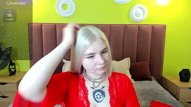 _Alicee_1 – webcam model profile photo Image 12