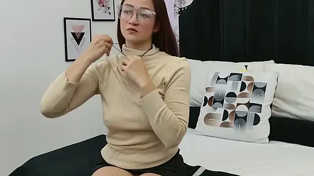 Cute-Simmi69 – webcam model profile photo Image 13