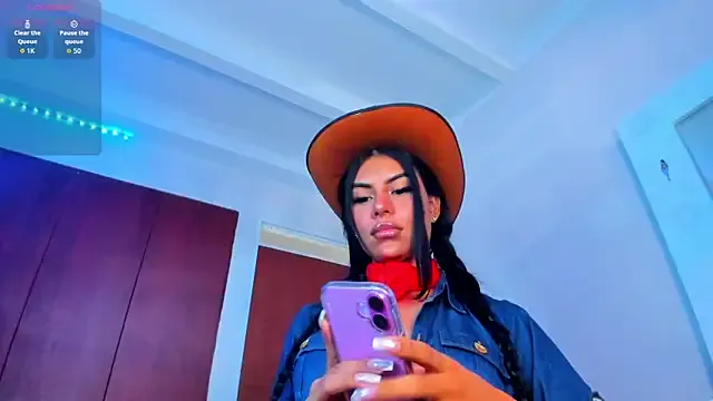 Danxel777 chat room preview Image 5