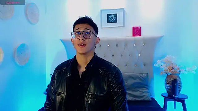 hornyshow_tv – webcam model profile photo Image 4