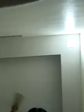 DomManlyGuy – webcam model profile photo Image 3