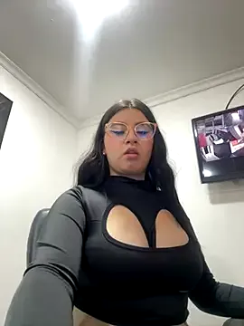 santythousand – webcam model profile photo Image 15