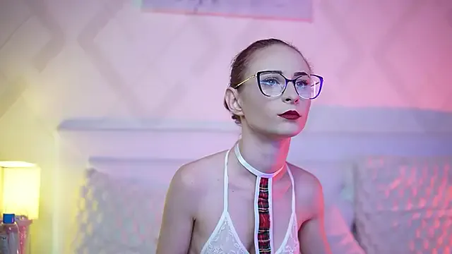 LilWitch – webcam model profile photo Image 6