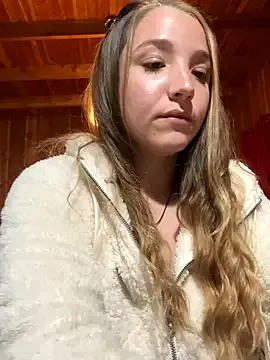 hornyshow_tv – webcam model profile photo Image 12