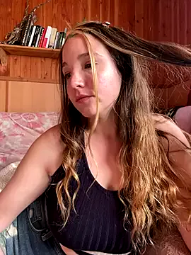 hornyshow_tv – webcam model profile photo Image 14